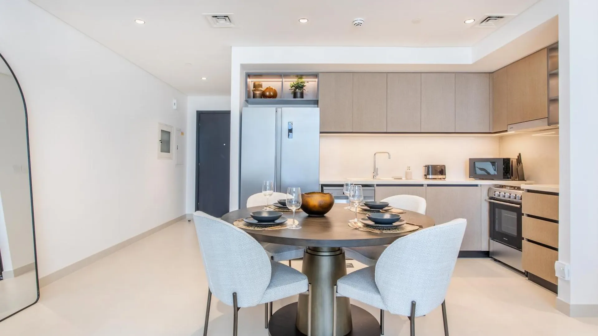 Downtown Luxury 2 Bed Apartment Dubai