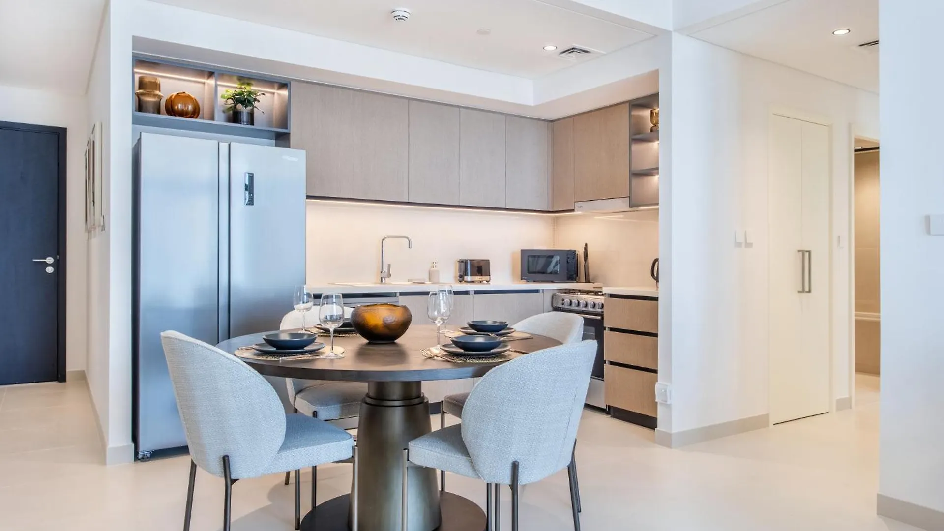 Downtown Luxury 2 Bed Apartment Dubai