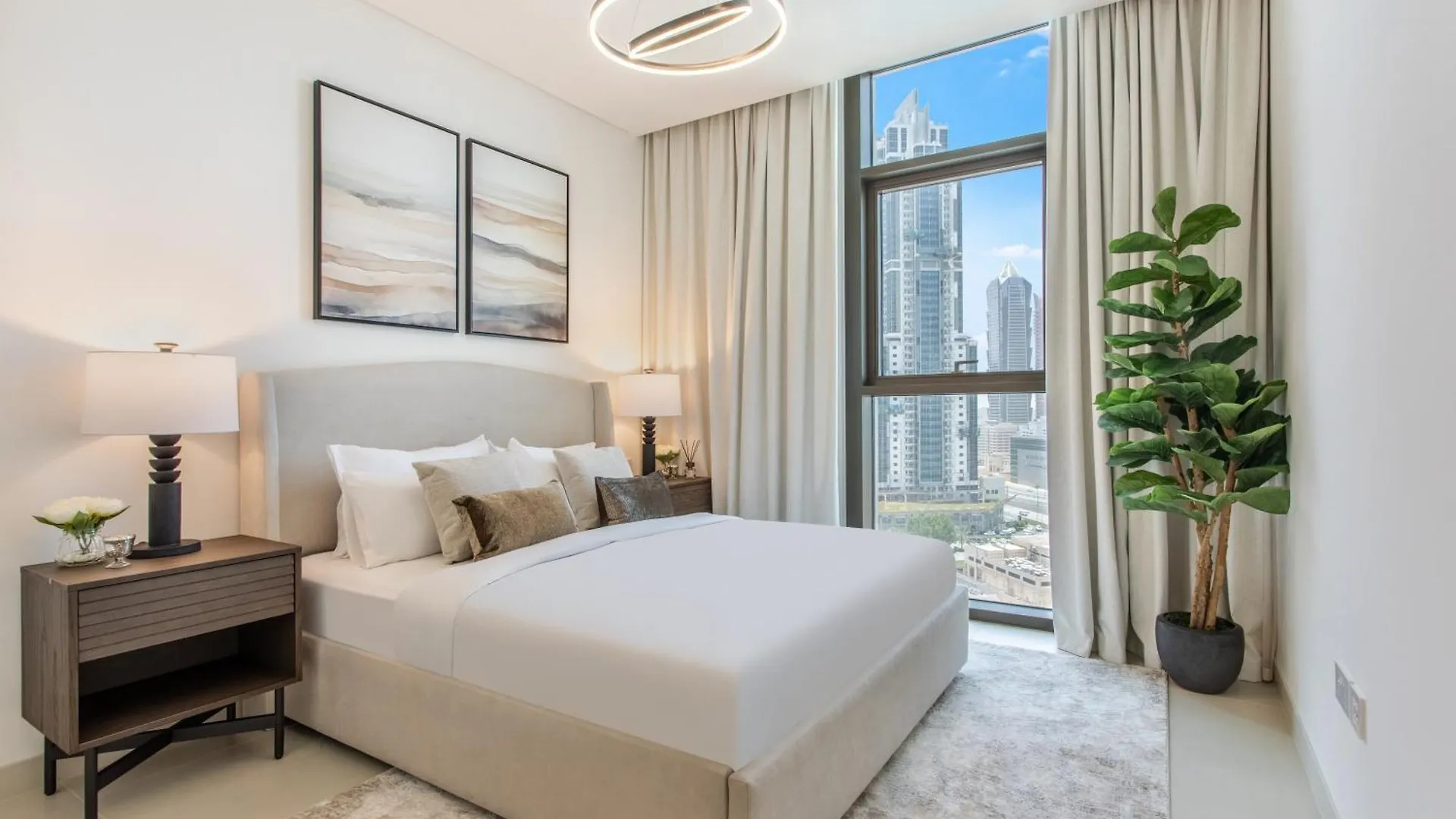 Downtown Luxury 2 Bed Apartment Dubai United Arab Emirates