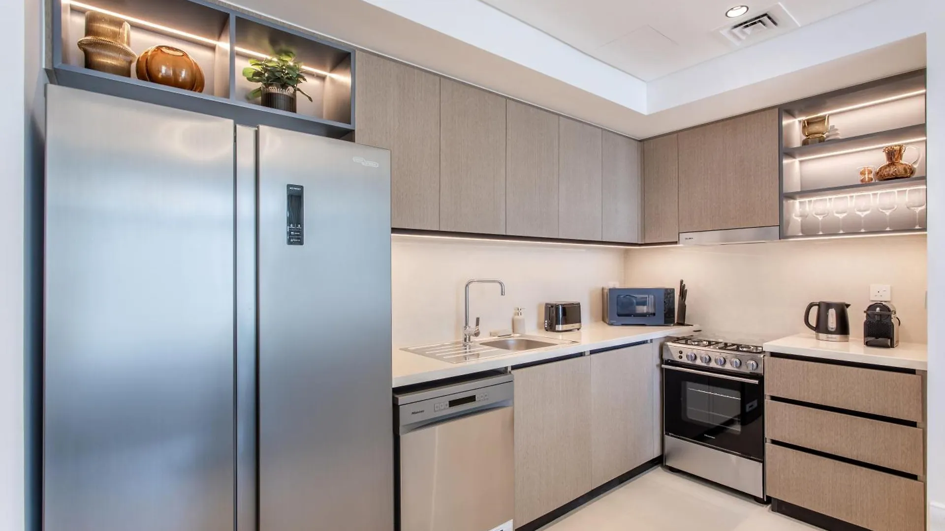 Downtown Luxury 2 Bed Apartment Dubai United Arab Emirates
