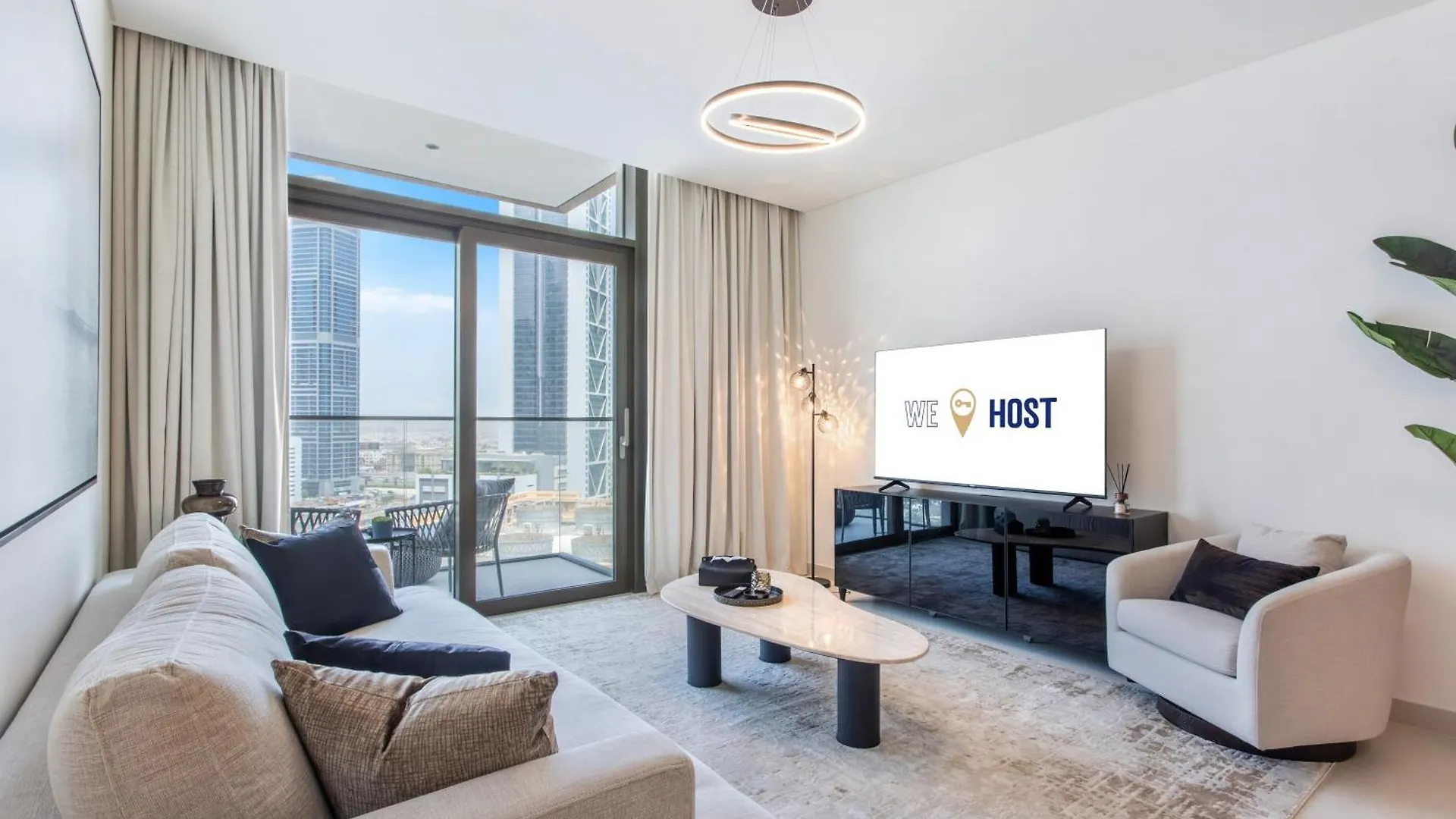 Downtown Luxury 2 Bed Apartment Dubai
