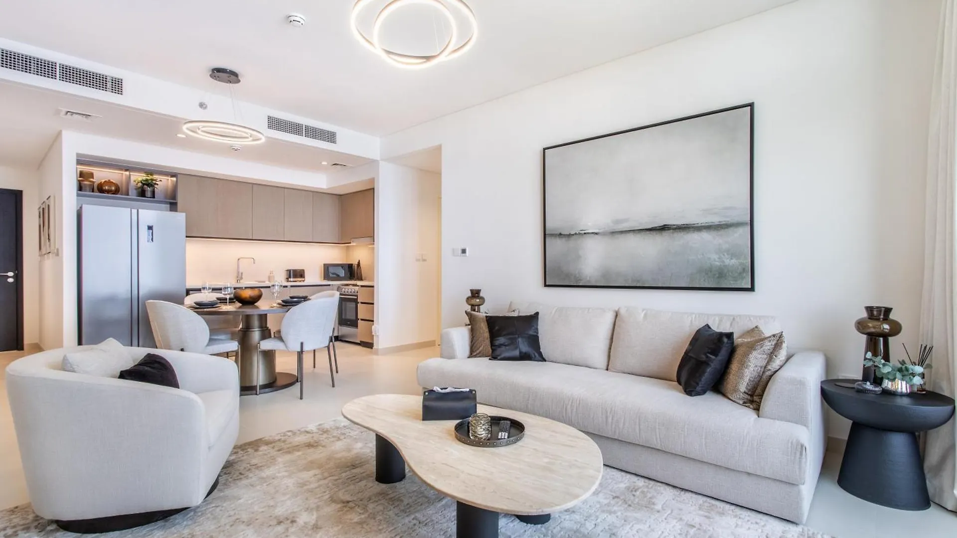 Downtown Luxury 2 Bed Apartment Dubai